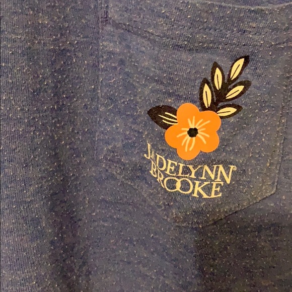 Cute top - Picture 5 of 5